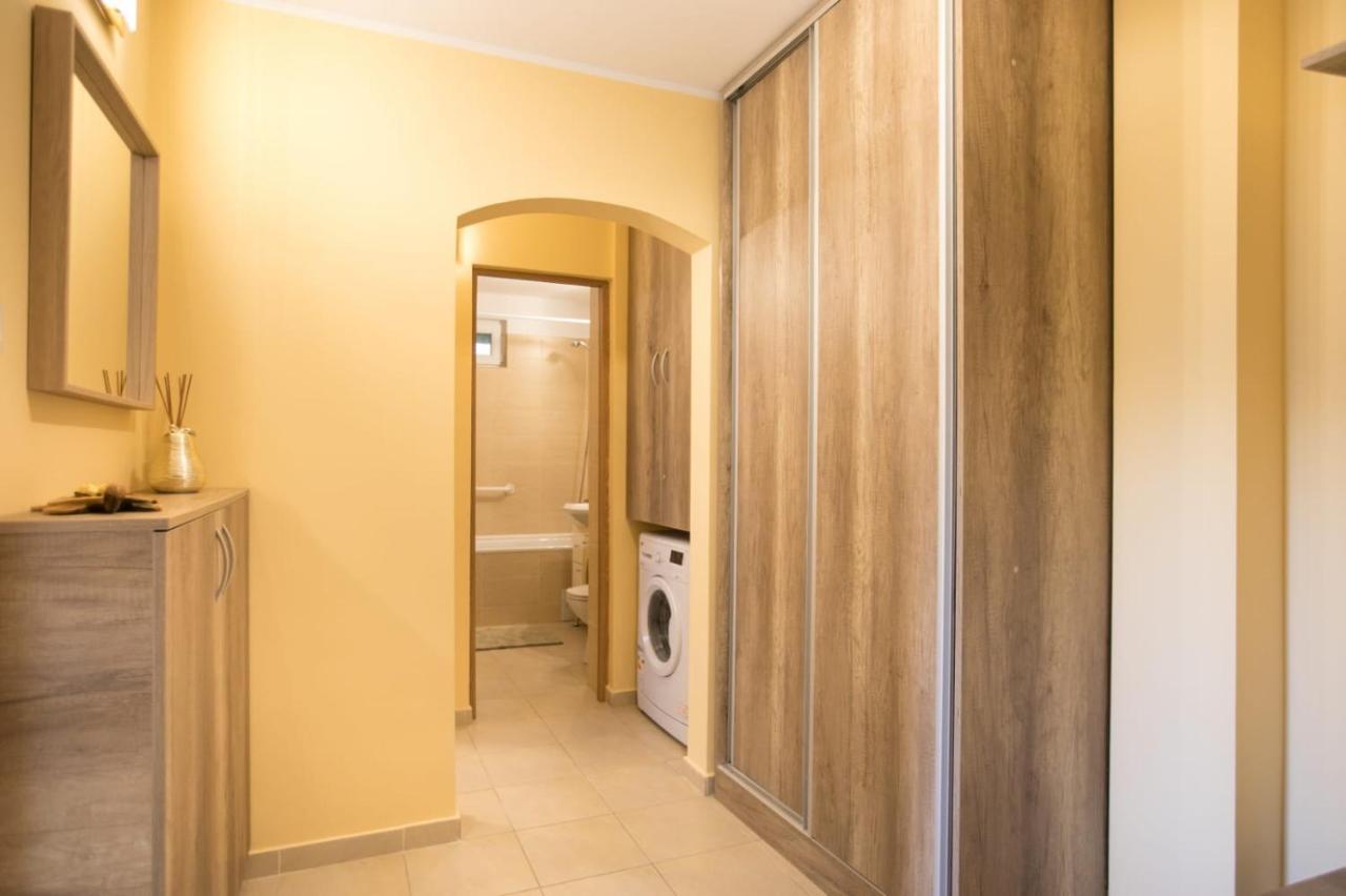 Golden Apartment Baneasa Bukarest Exteriör bild
